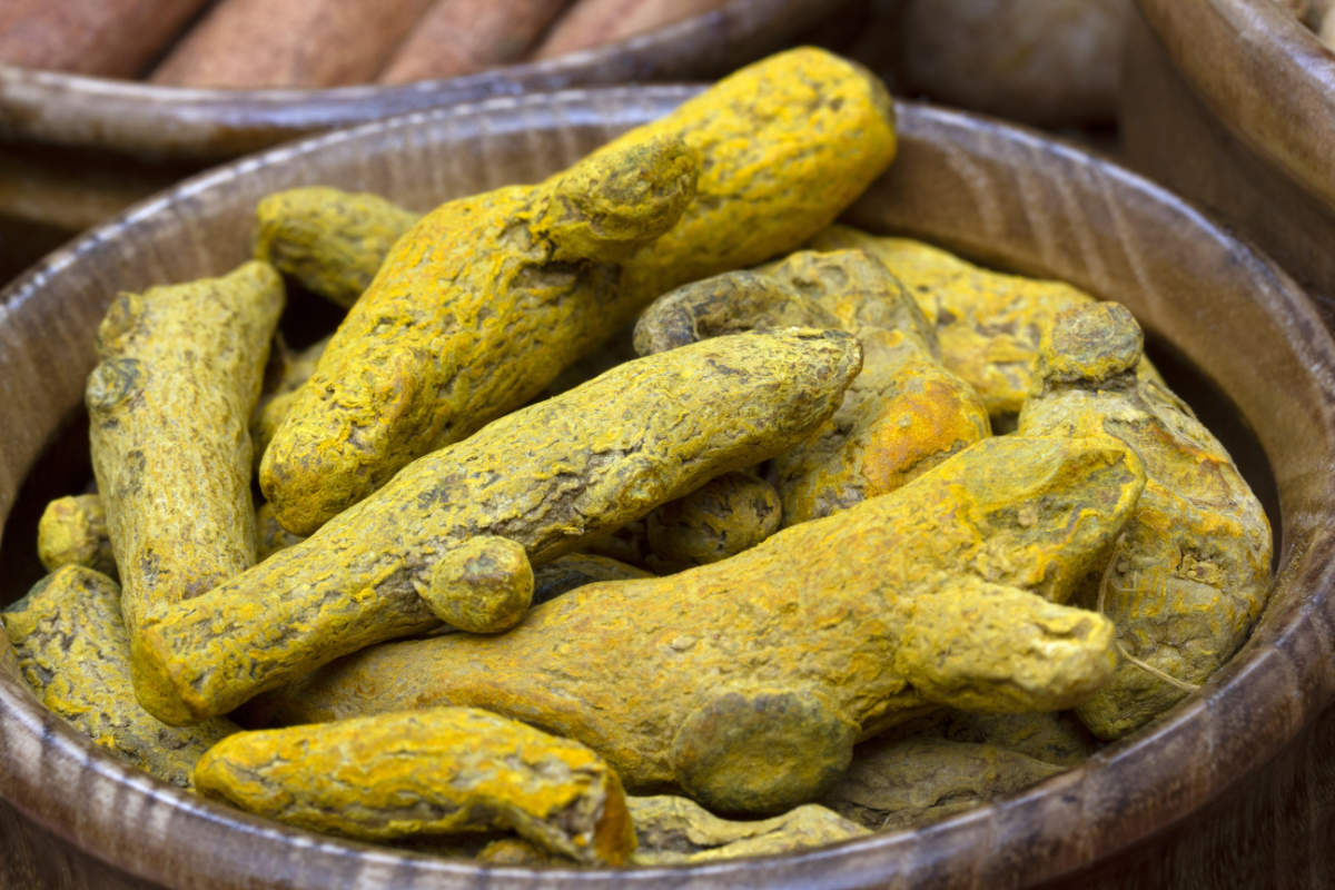 Comment le curcuma peut sauver un cerveau vieillissant de la démence et de la mort prématurée