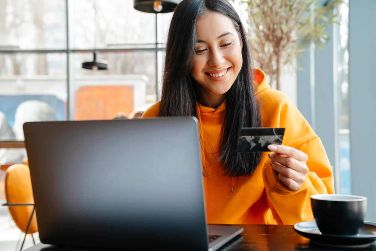 Global Payments, partenaire de Desjardins au Québec, est-il meilleur que Stripe pour les créateurs de contenu en ligne?